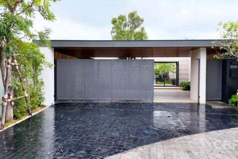 Kehadfa Grand Villa
