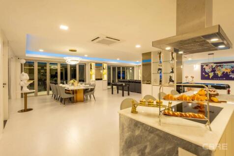 Living &amp; Dining Area