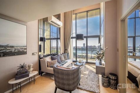Show Unit - Vertical Suite