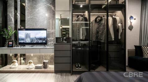 Show Unit: Studio
