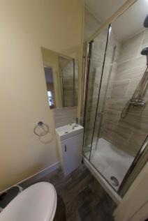 Room 5 en-suite