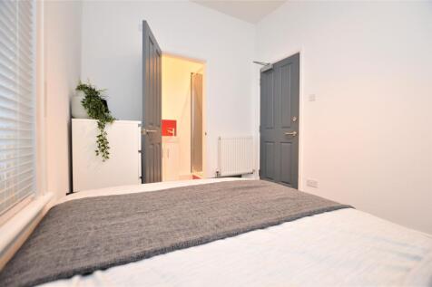 Room 5-d.JPG