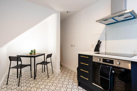SA, Thorne Road, Doncaster-9