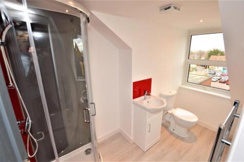 Shared bathroom-floor 2.JPG
