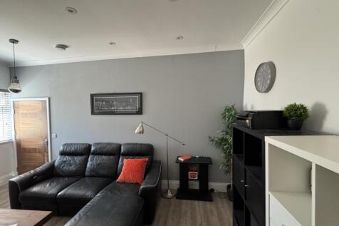 lounge_3.JPG