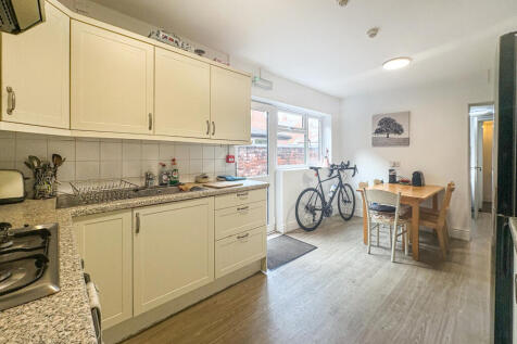 09-09-2025__20-43-04_IMG_3085.51Hez