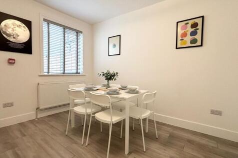 WhatsApp Image 2025-11-06 at 14.45.20_da6d867c