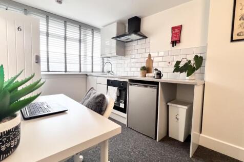 WhatsApp Image 2025-11-06 at 12.17.57_189385a7