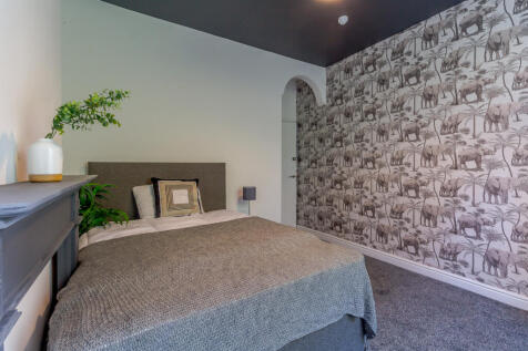 8435316-interior1-800