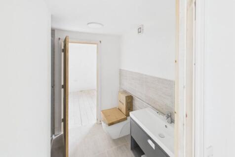 Shared En-suite