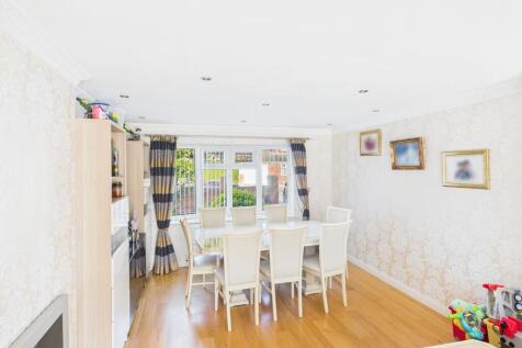 Living room/dining room