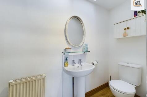 ENSUITE SHOWER RO...