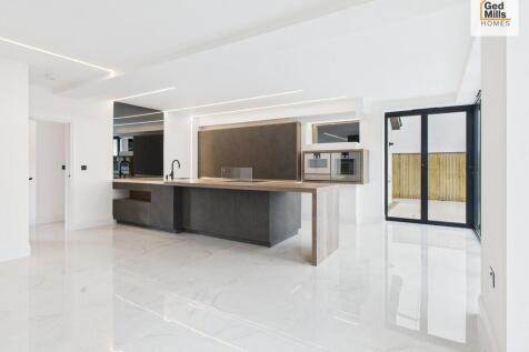 KITCHEN DINING AR...