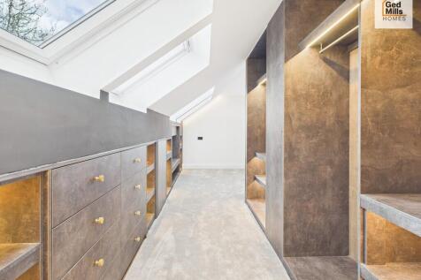 DRESSING AREA