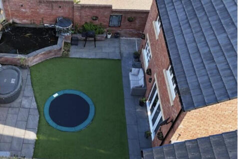 Screenshot 2025-1...