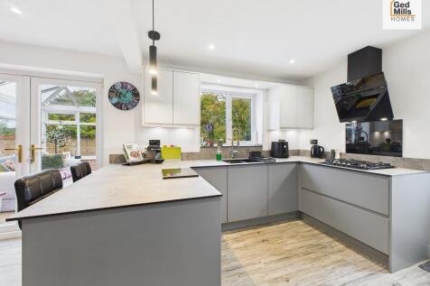 CAM04261G0-PR0102...