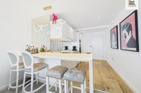 CAM04261G0-PR0110...