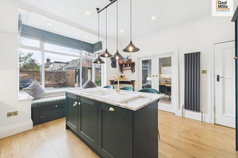 CAM04261G0-PR0114...