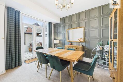 CAM04261G0-PR0114...