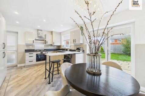 CAM04261G0-PR0115...