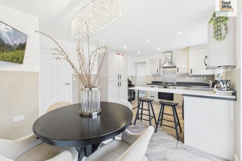 CAM04261G0-PR0115...