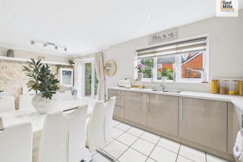 CAM04261G0-PR0116...