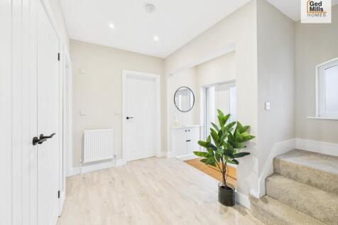 CAM04261G0-PR0117...