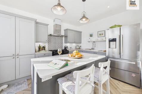 CAM04261G0-PR0118...