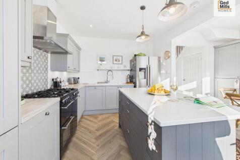 CAM04261G0-PR0118...