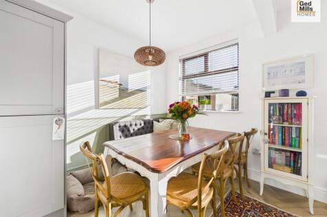 CAM04261G0-PR0118...