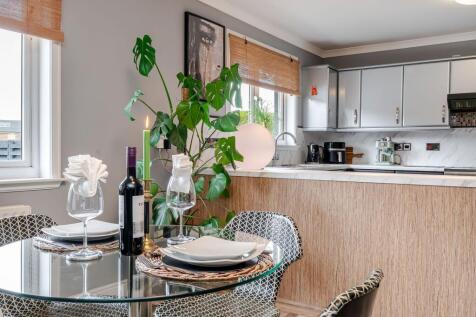 Feature Dining