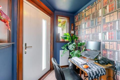 Vestibule/Study