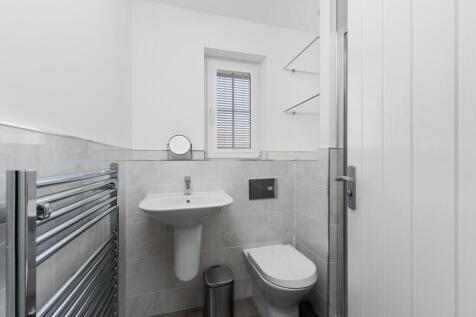 Master Bedroom with En-Suite