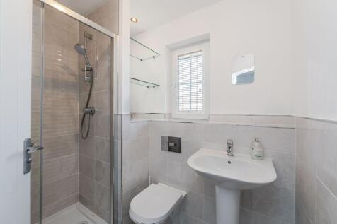 Bedroom Two En-suite