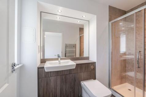 Bedroom 1 En-suite