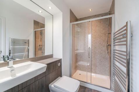 Bedroom 1 En-suite