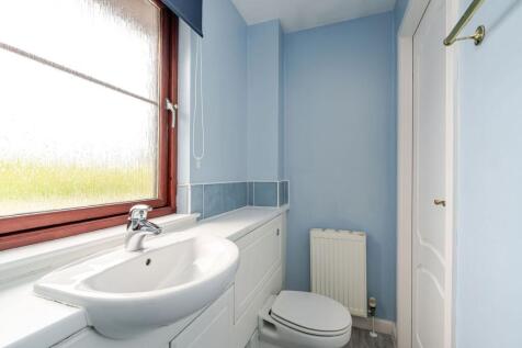 Bedroom 2 en suite