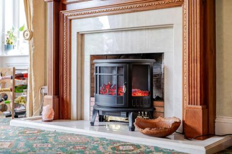 Living Flame Gas Fire Lounge 1