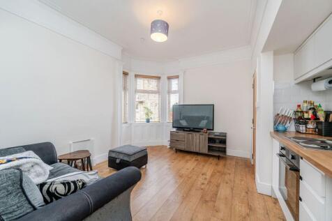 Lounge/Kitchen