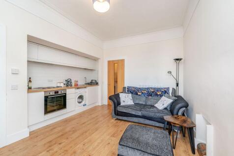 Lounge/Kitchen