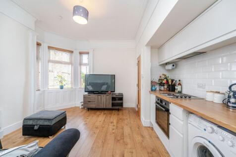 Lounge/Kitchen