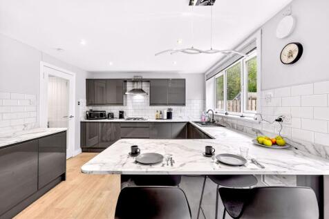 Breakfast bar
