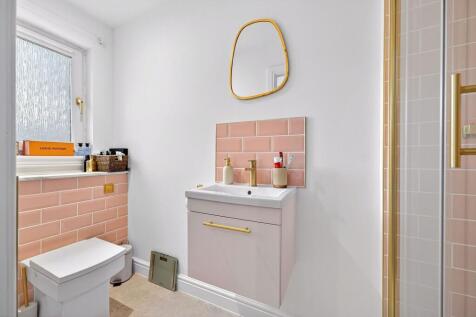 Bedroom One En-suite
