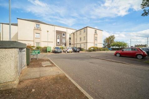 Front Entry / Parking