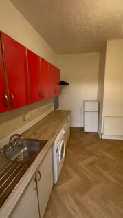 150a entrance kitchen.png