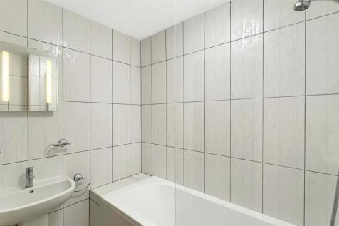 Bedroom Two En Suite
