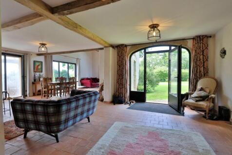 Property Image 4