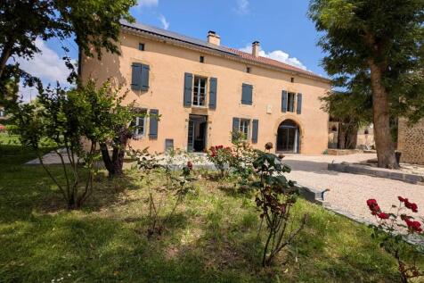 Property Image 1