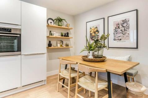 Similar Show Home