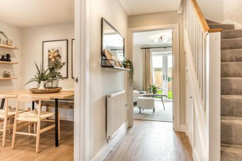 Similar Show Home